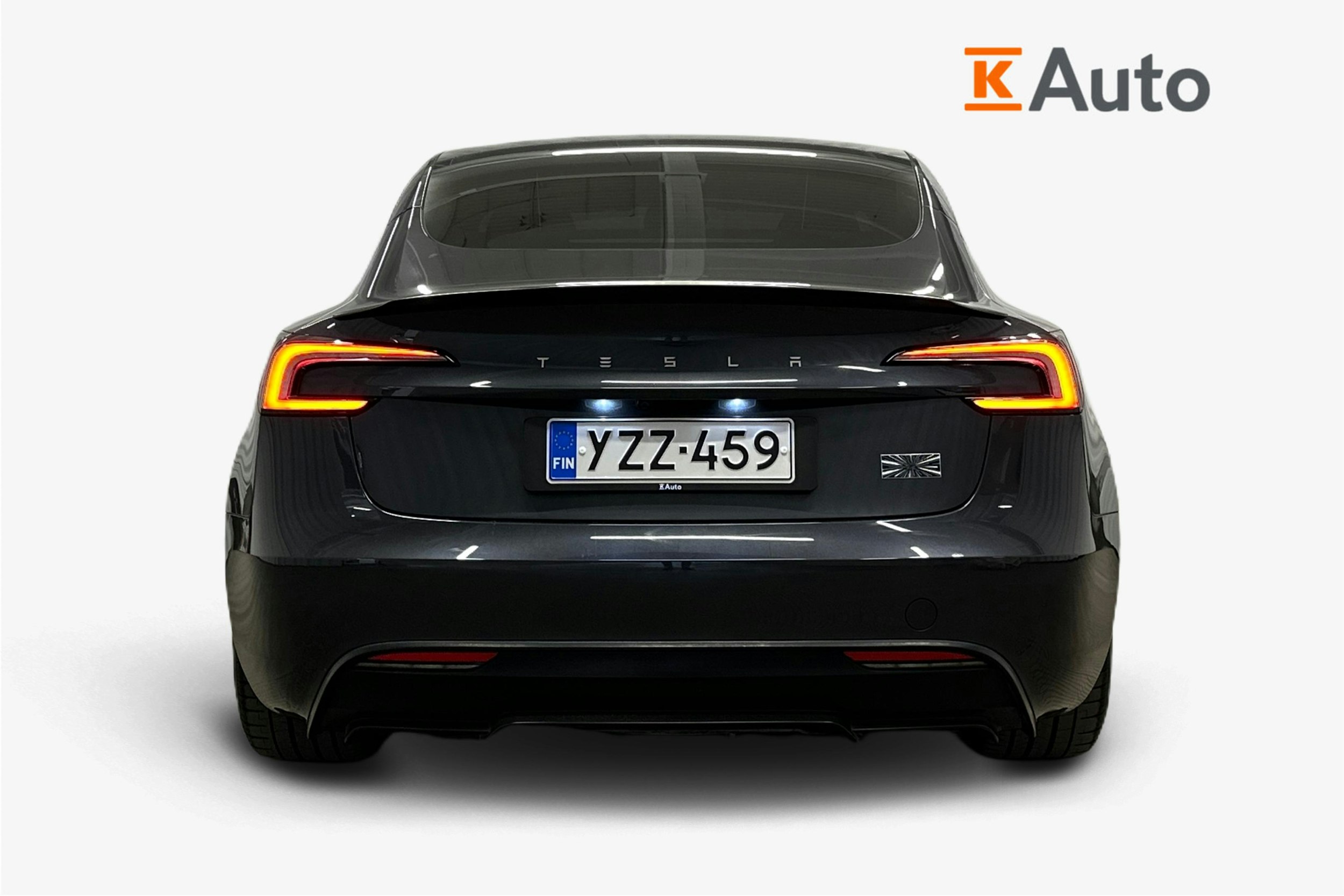 harmaa Tesla Model 3 2024 kuva 3.