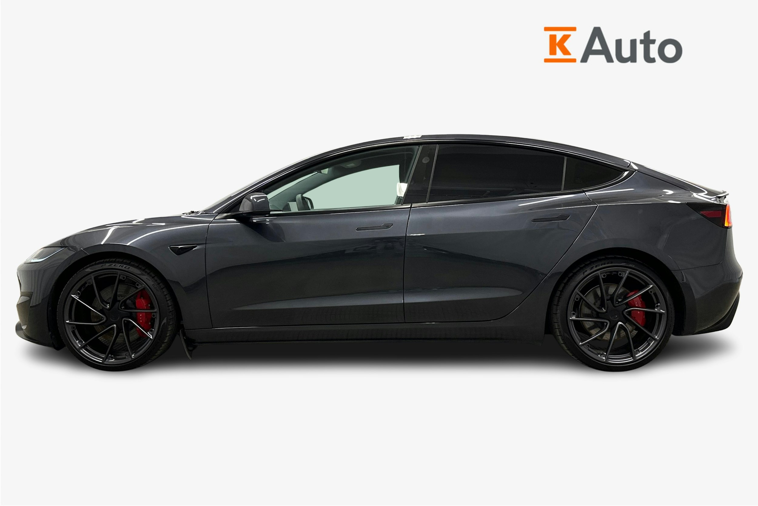 harmaa Tesla Model 3 2024 kuva 6.