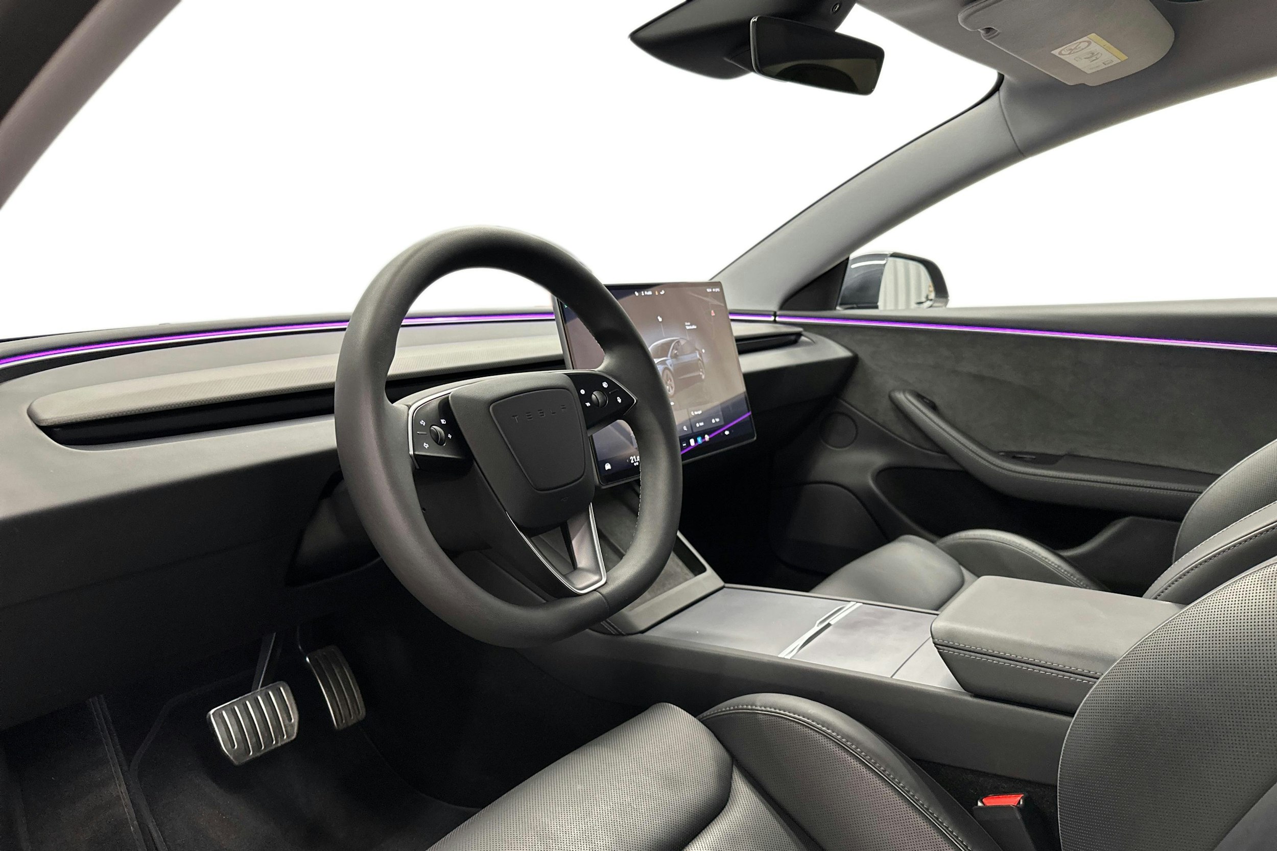 harmaa Tesla Model 3 2024 kuva 7.