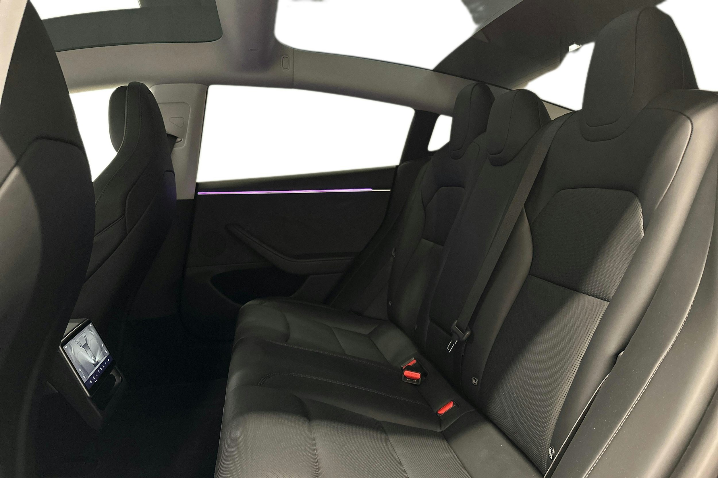 harmaa Tesla Model 3 2024 kuva 10.