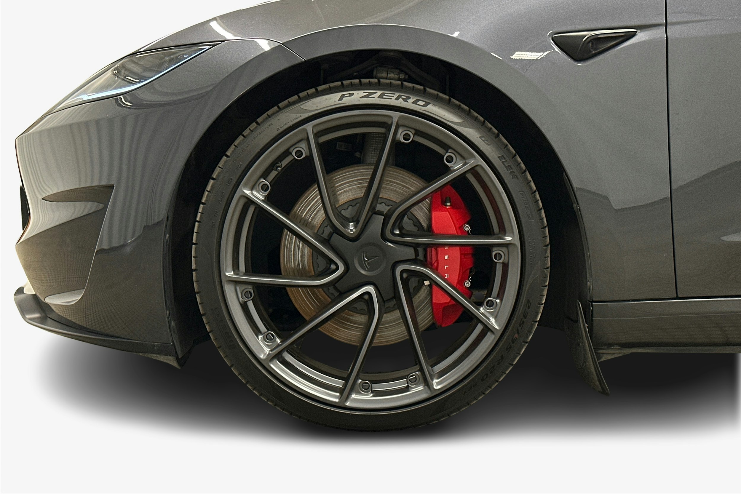 harmaa Tesla Model 3 2024 kuva 11.