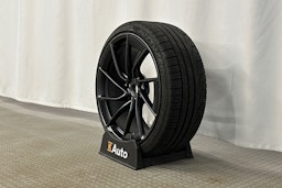 harmaa Tesla Model 3 2024 kuva 13.