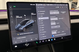 harmaa Tesla Model 3 2024 kuva 23.