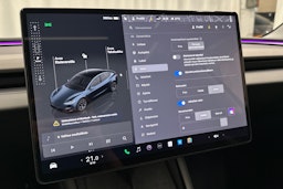 harmaa Tesla Model 3 2024 kuva 25.