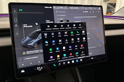 harmaa Tesla Model 3 2024 kuva 28.