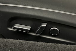 harmaa Tesla Model 3 2024 kuva 30.