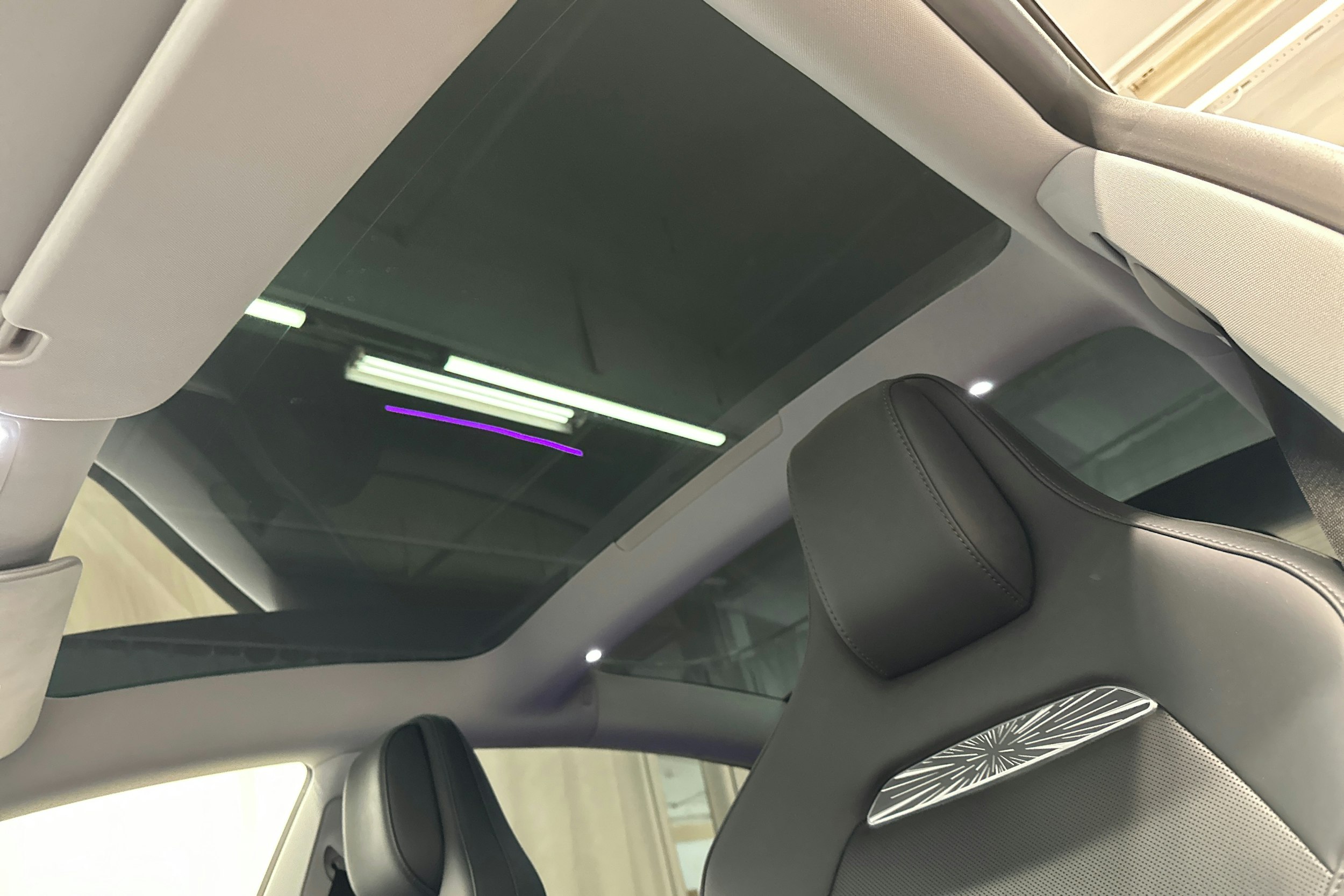 harmaa Tesla Model 3 2024 kuva 31.