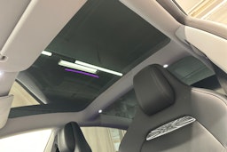 harmaa Tesla Model 3 2024 kuva 31.