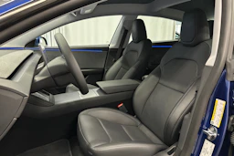 sininen Tesla Model 3 2025 kuva 20.