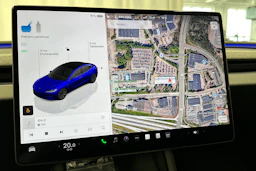 sininen Tesla Model 3 2025 kuva 26.