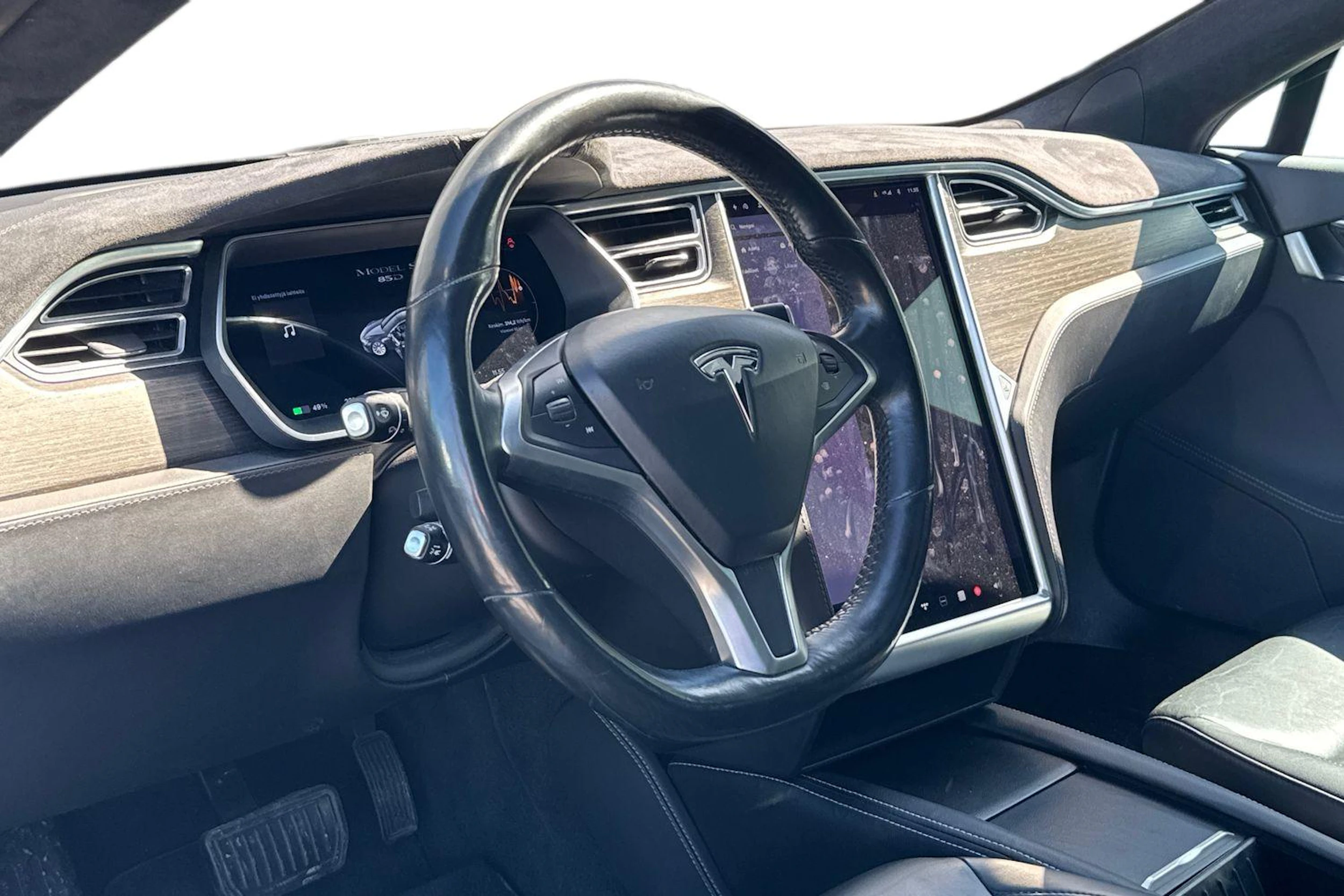 harmaa Tesla Model S 2015 kuva 3.
