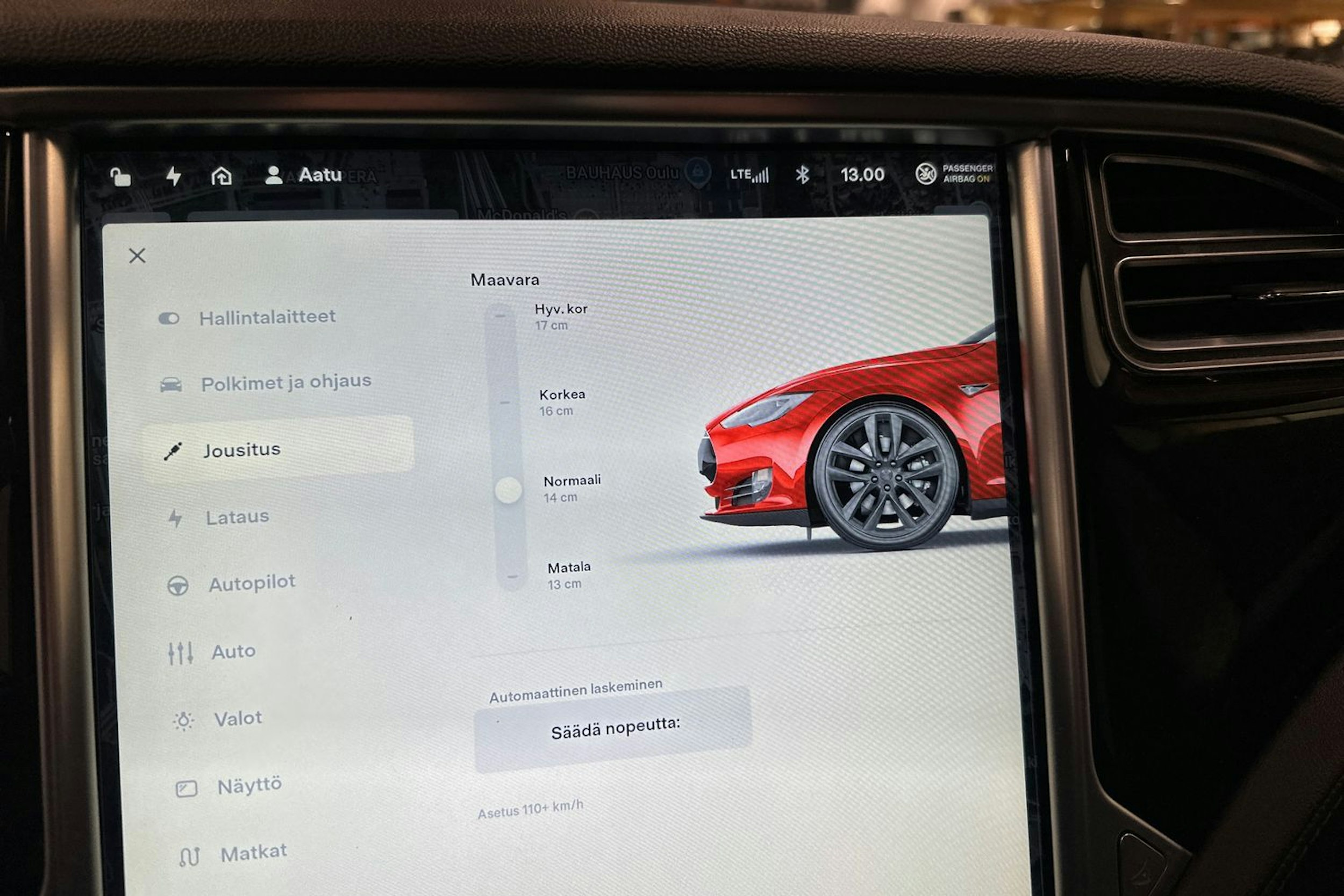 punainen Tesla Model S 2015 kuva 18.