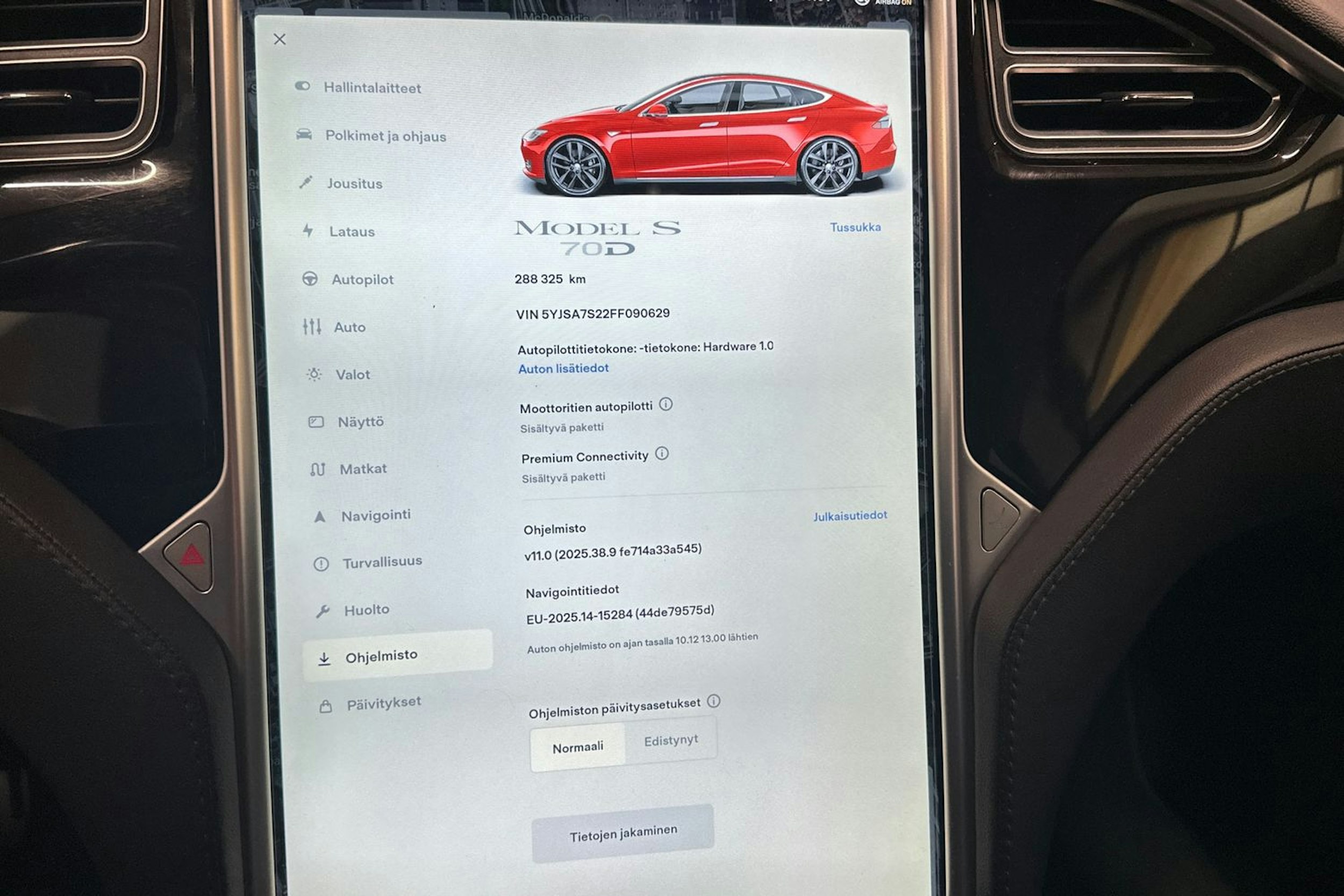punainen Tesla Model S 2015 kuva 19.