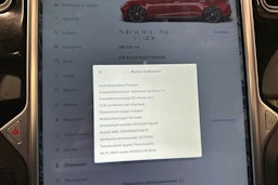 punainen Tesla Model S 2015 kuva 20.