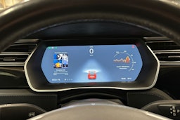 punainen Tesla Model S 2015 kuva 23.