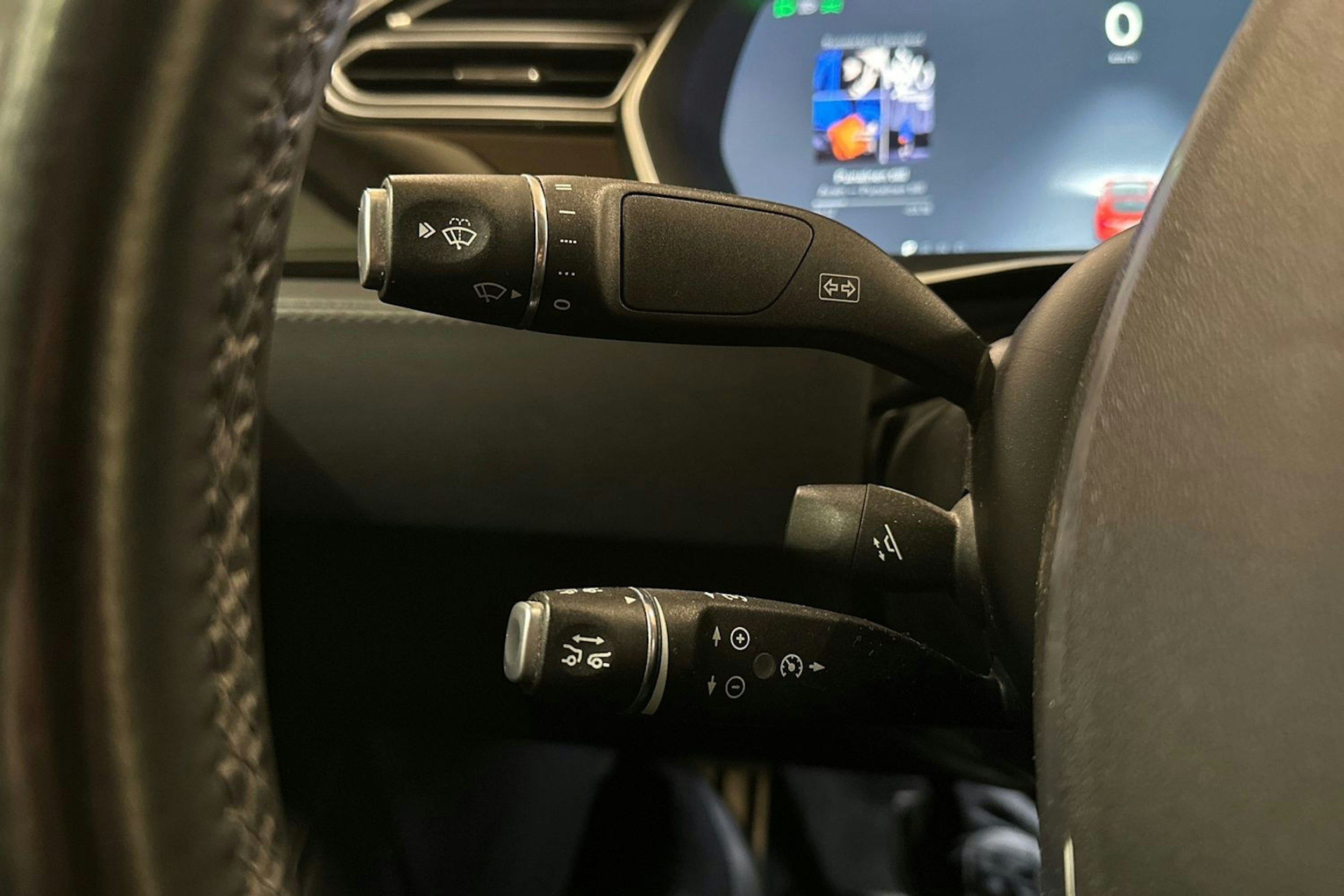 punainen Tesla Model S 2015 kuva 24.