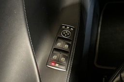 punainen Tesla Model S 2015 kuva 26.