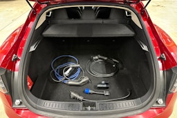 punainen Tesla Model S 2015 kuva 27.