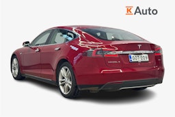 punainen Tesla Model S 2016 kuva 2.