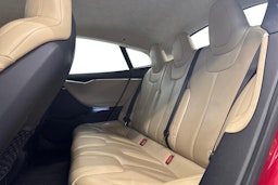 punainen Tesla Model S 2016 kuva 10.