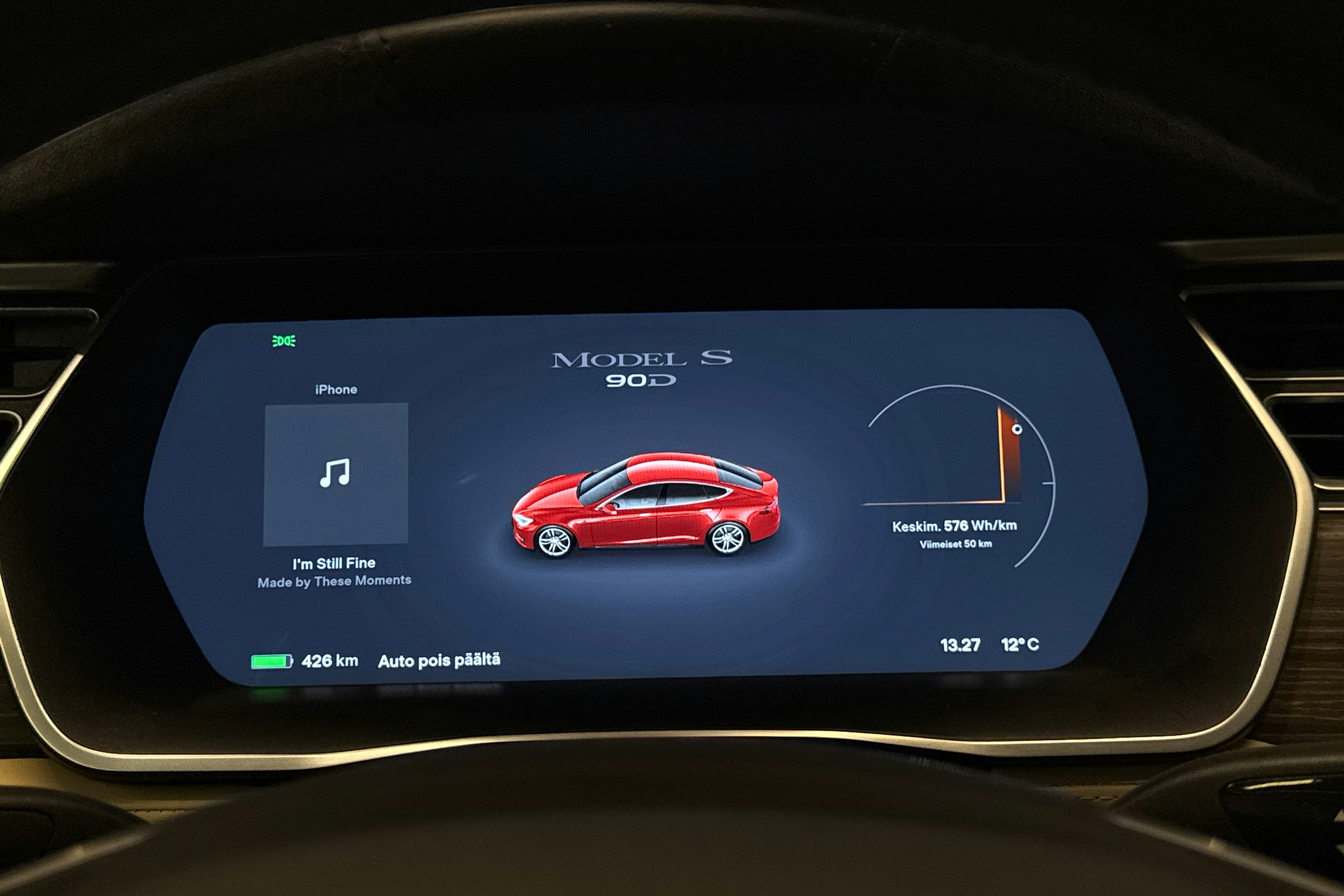 punainen Tesla Model S 2016 kuva 16.