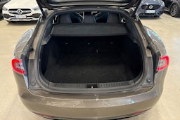 harmaa Tesla Model S 2016 kuva 14.