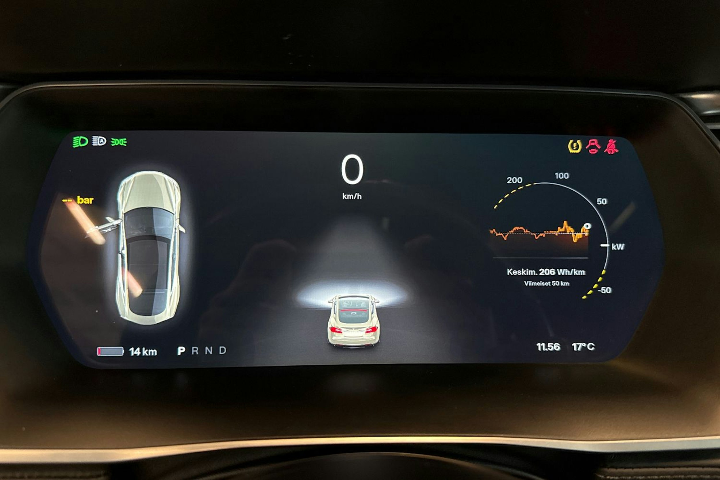 harmaa Tesla Model S 2016 kuva 22.