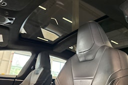 harmaa Tesla Model S 2016 kuva 28.