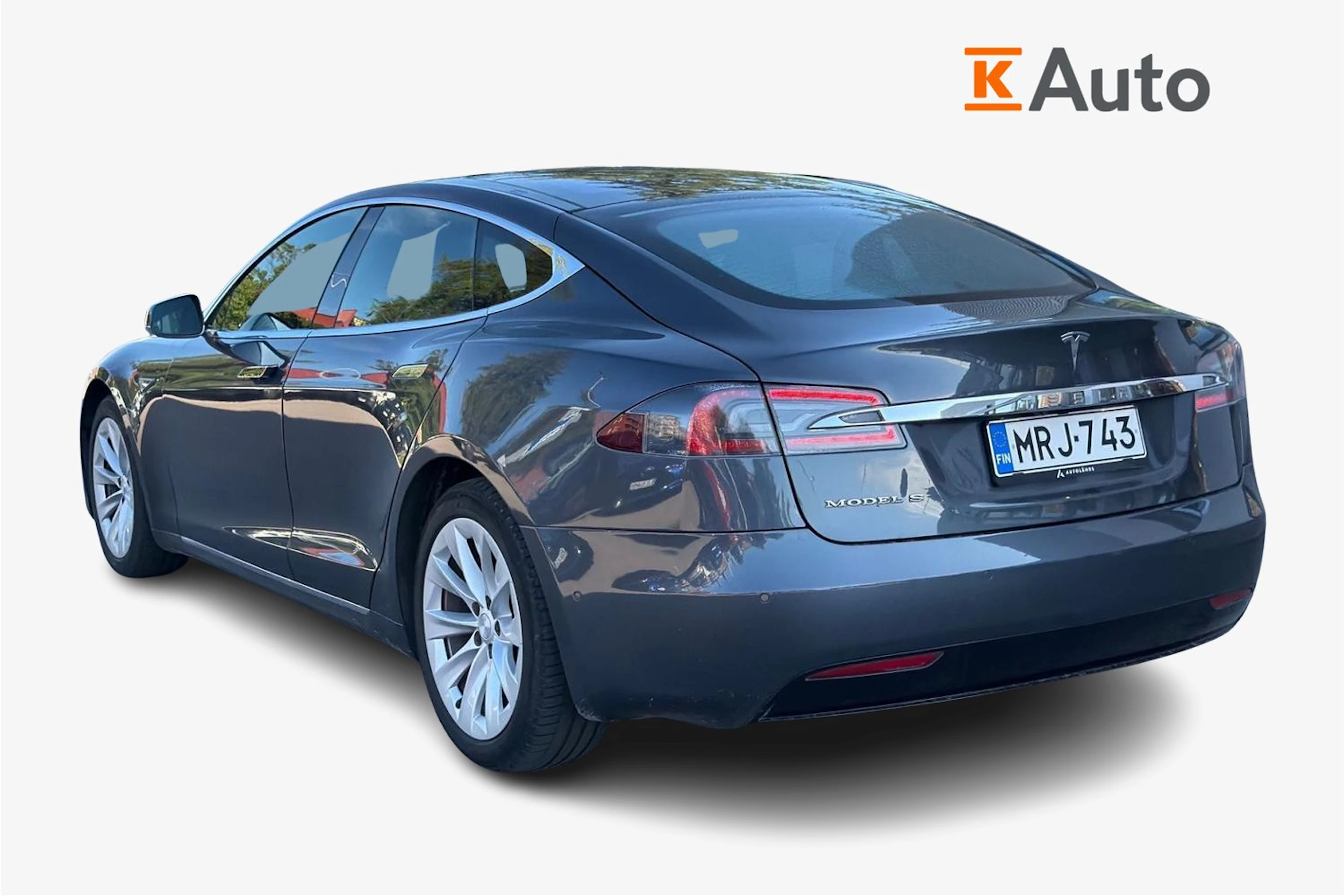harmaa Tesla Model S 2016 kuva 2.