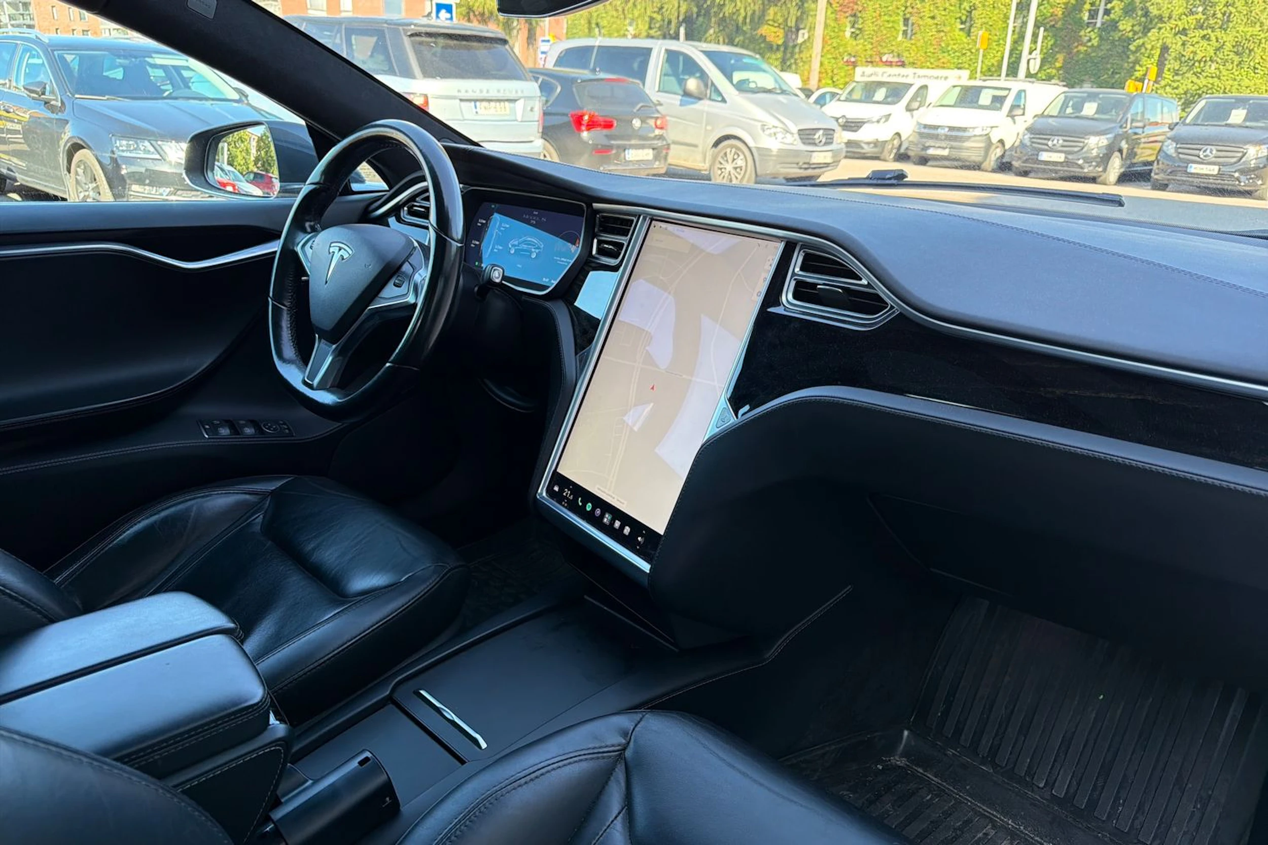 harmaa Tesla Model S 2016 kuva 4.