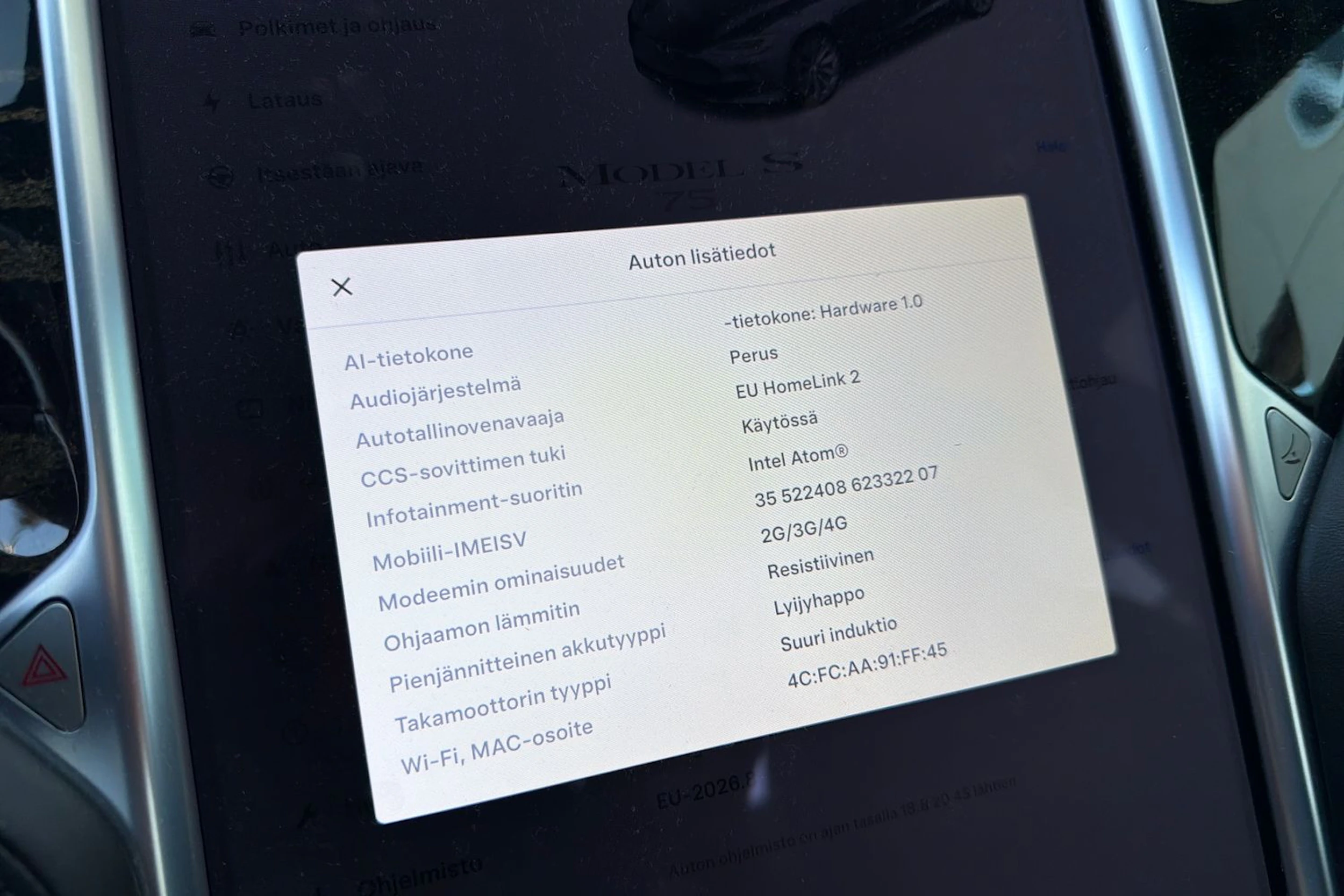harmaa Tesla Model S 2016 kuva 8.