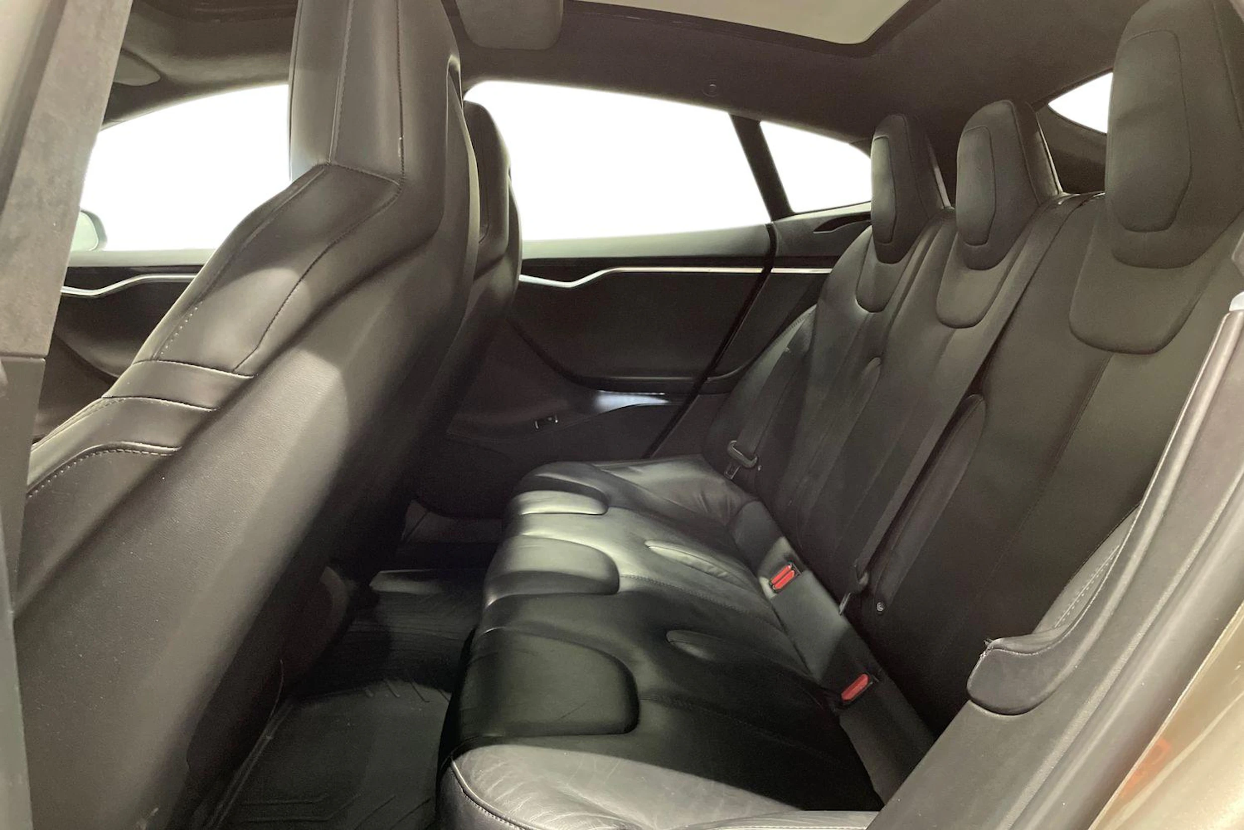 ruskea (beige) Tesla Model S 2016 kuva 8.