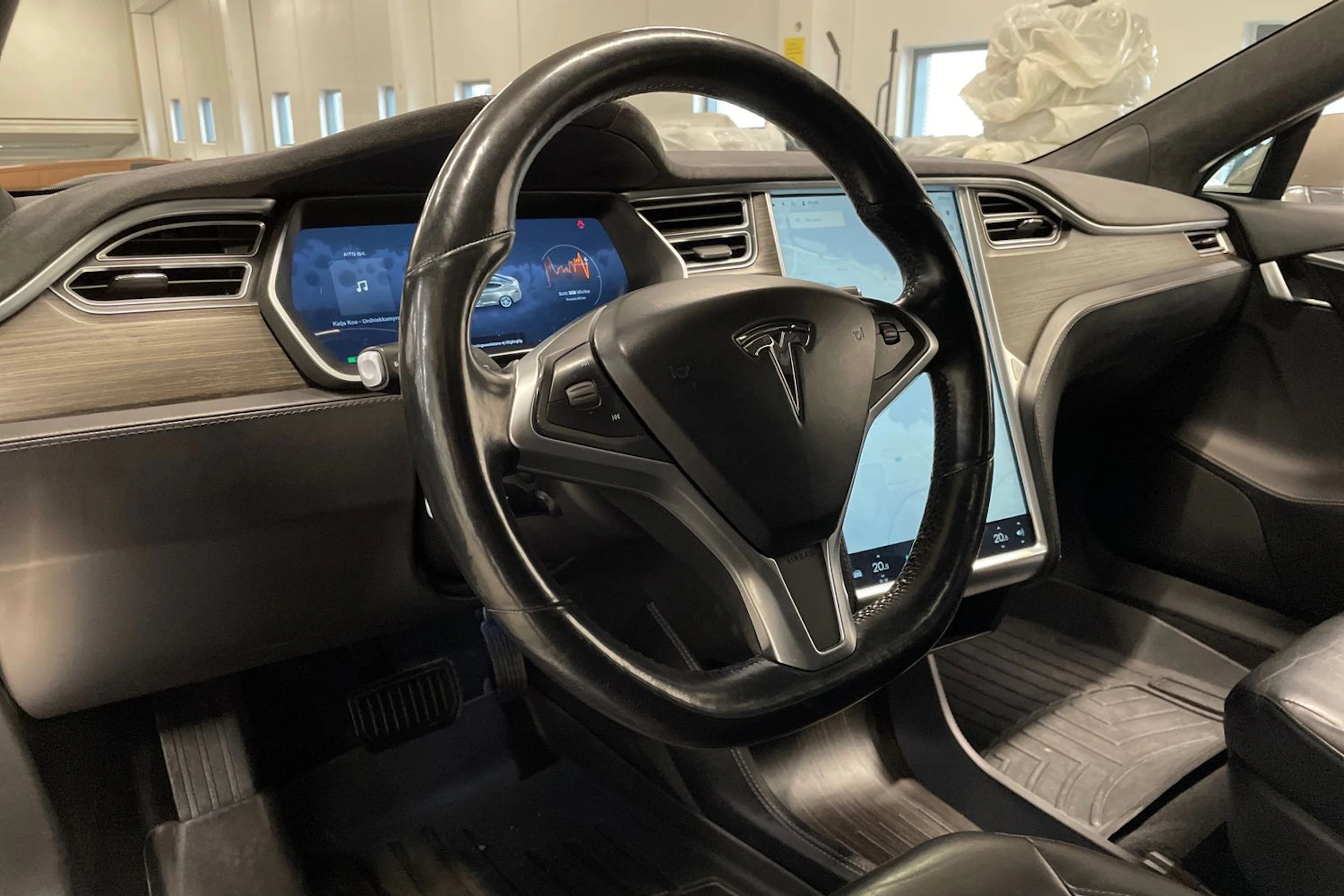ruskea (beige) Tesla Model S 2016 kuva 21.
