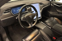 musta Tesla Model S 2017 kuva 7.