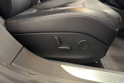 musta Tesla Model S 2017 kuva 15.