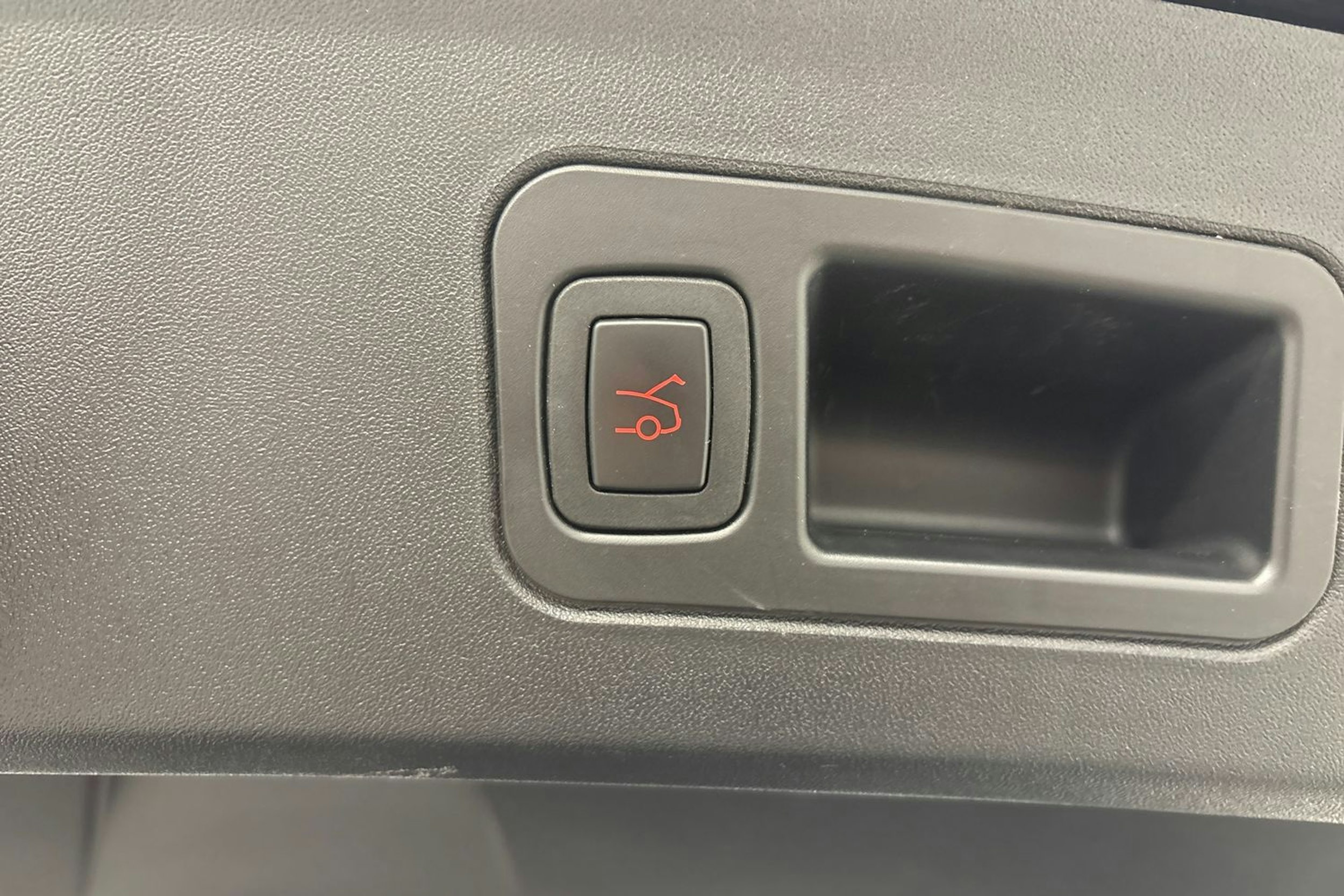 musta Tesla Model S 2017 kuva 17.