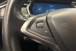 musta Tesla Model S 2017 kuva 21.