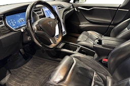musta Tesla Model S 2017 kuva 6.