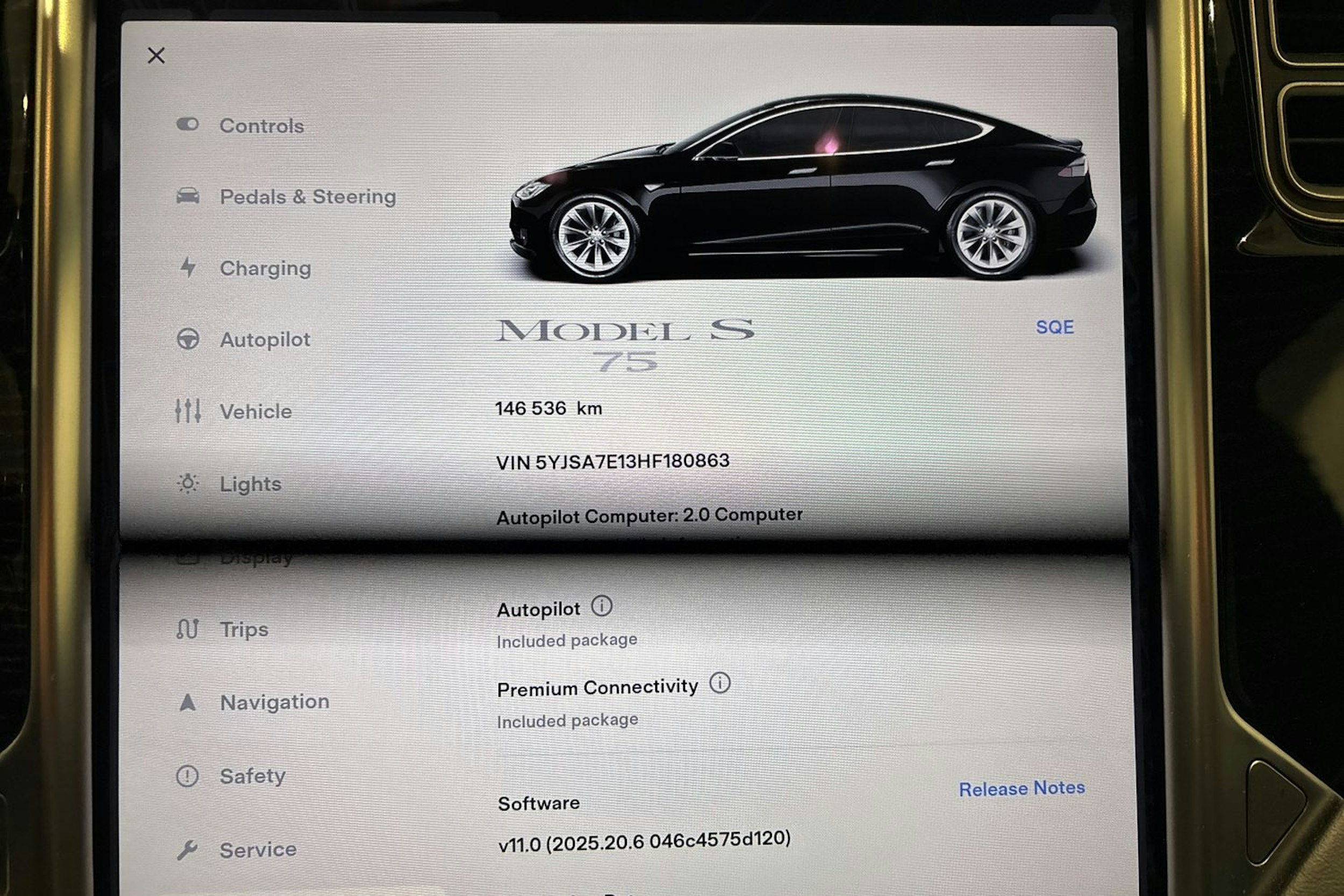 musta Tesla Model S 2017 kuva 17.