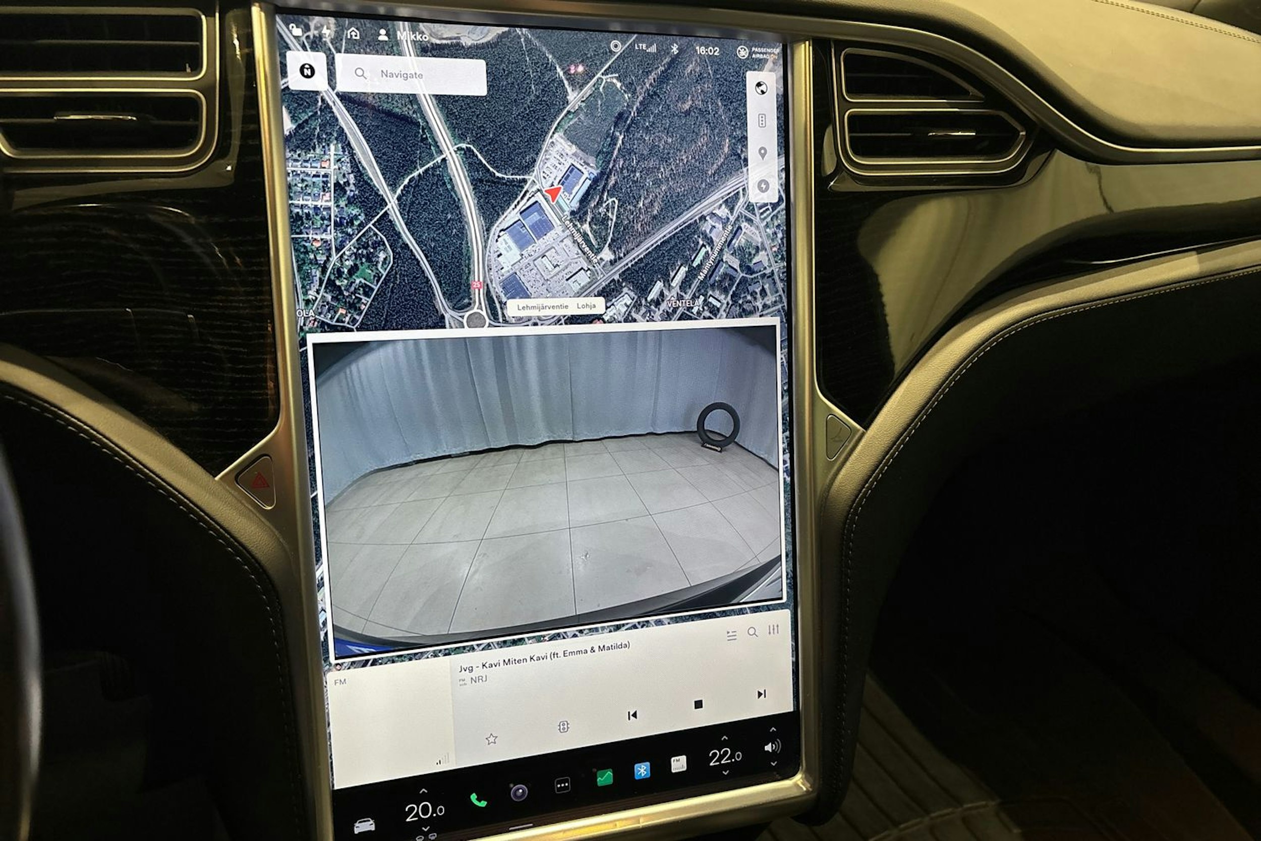 musta Tesla Model S 2017 kuva 19.