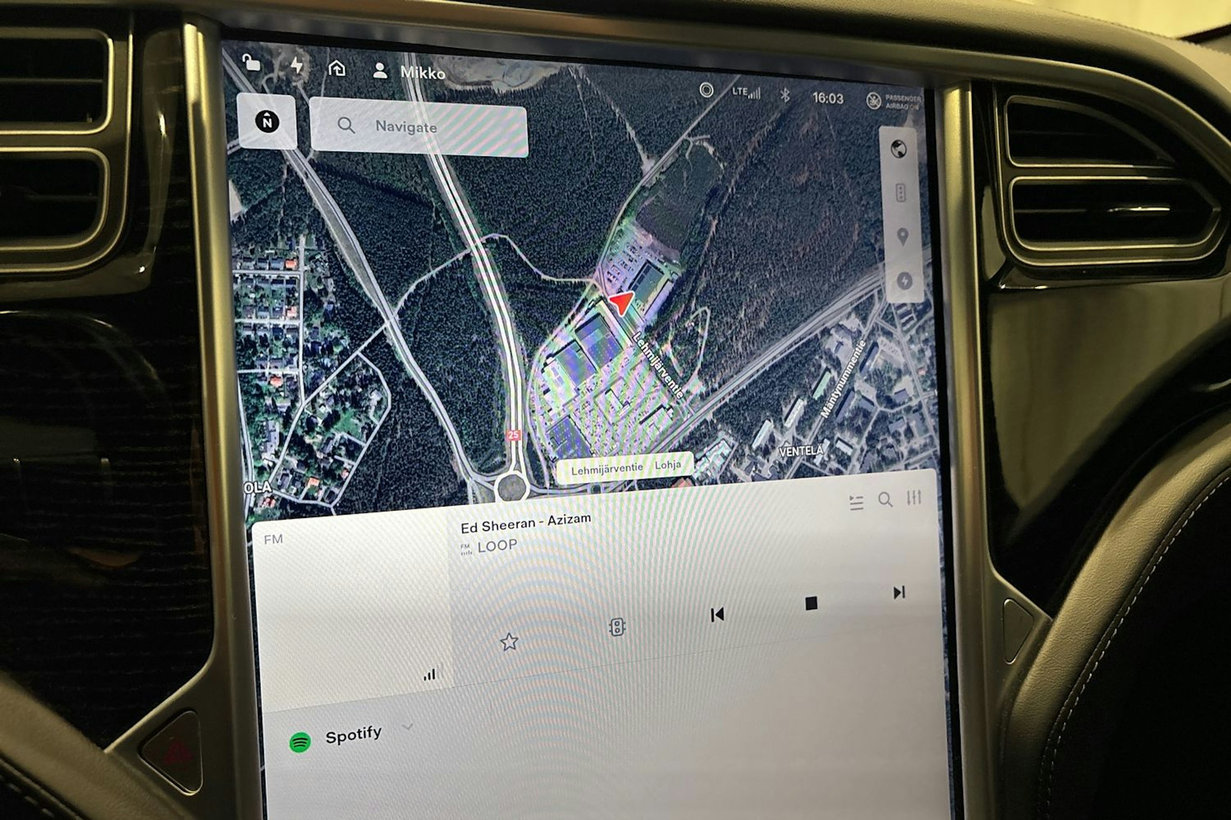 musta Tesla Model S 2017 kuva 20.