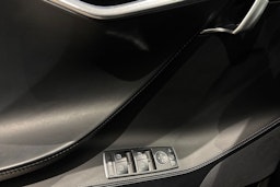 musta Tesla Model S 2017 kuva 24.