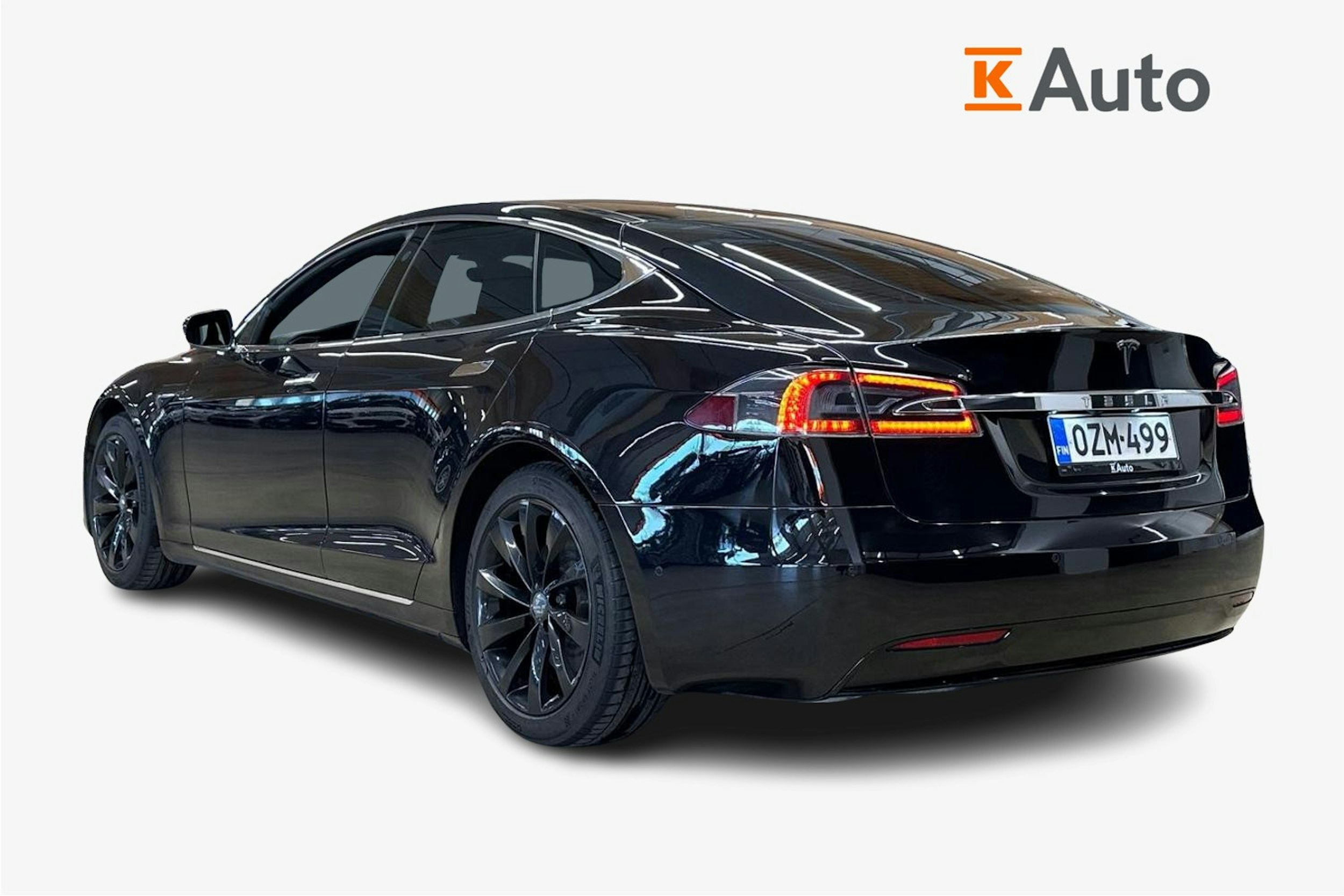 musta Tesla Model S 2017 kuva 2.