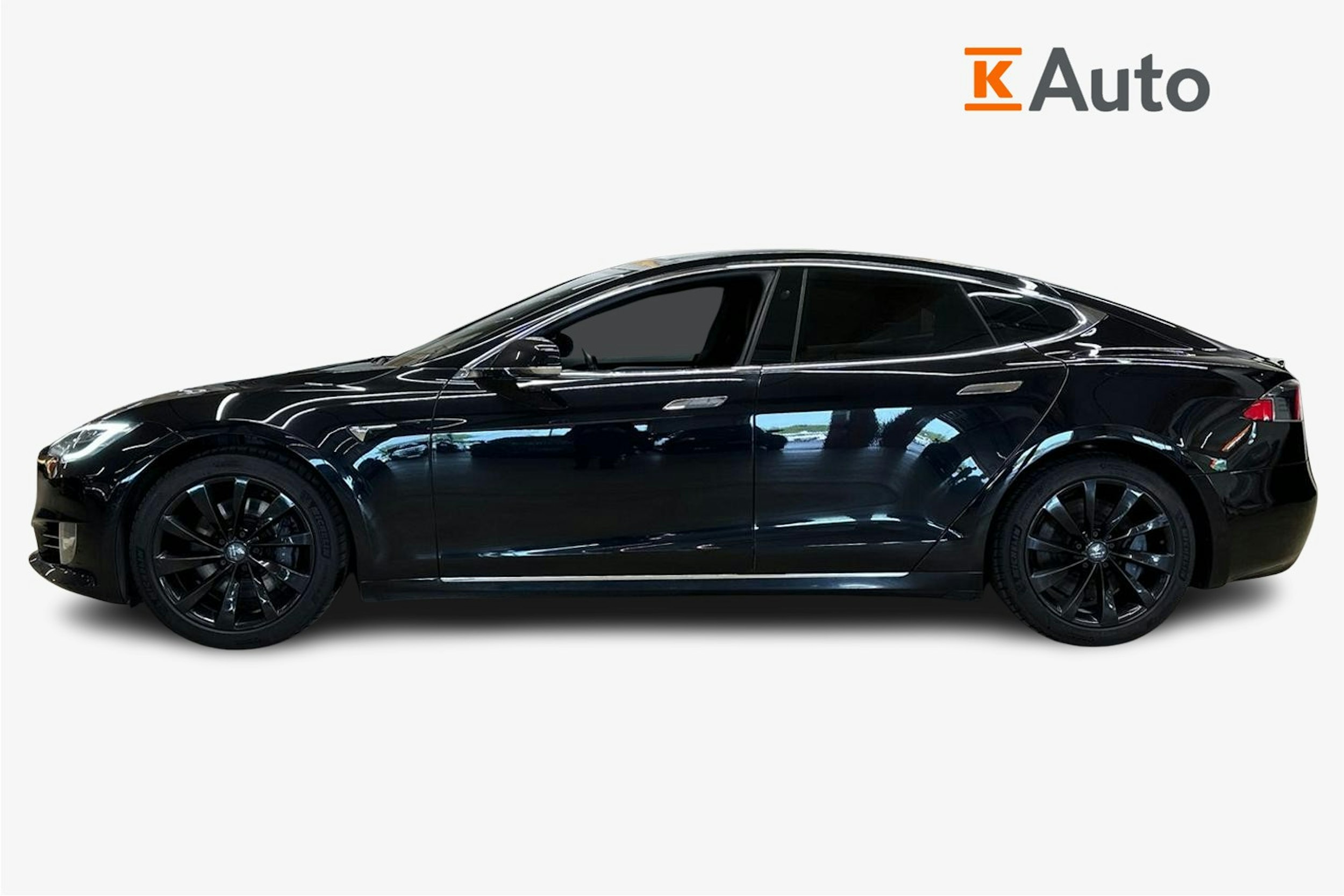 musta Tesla Model S 2017 kuva 6.