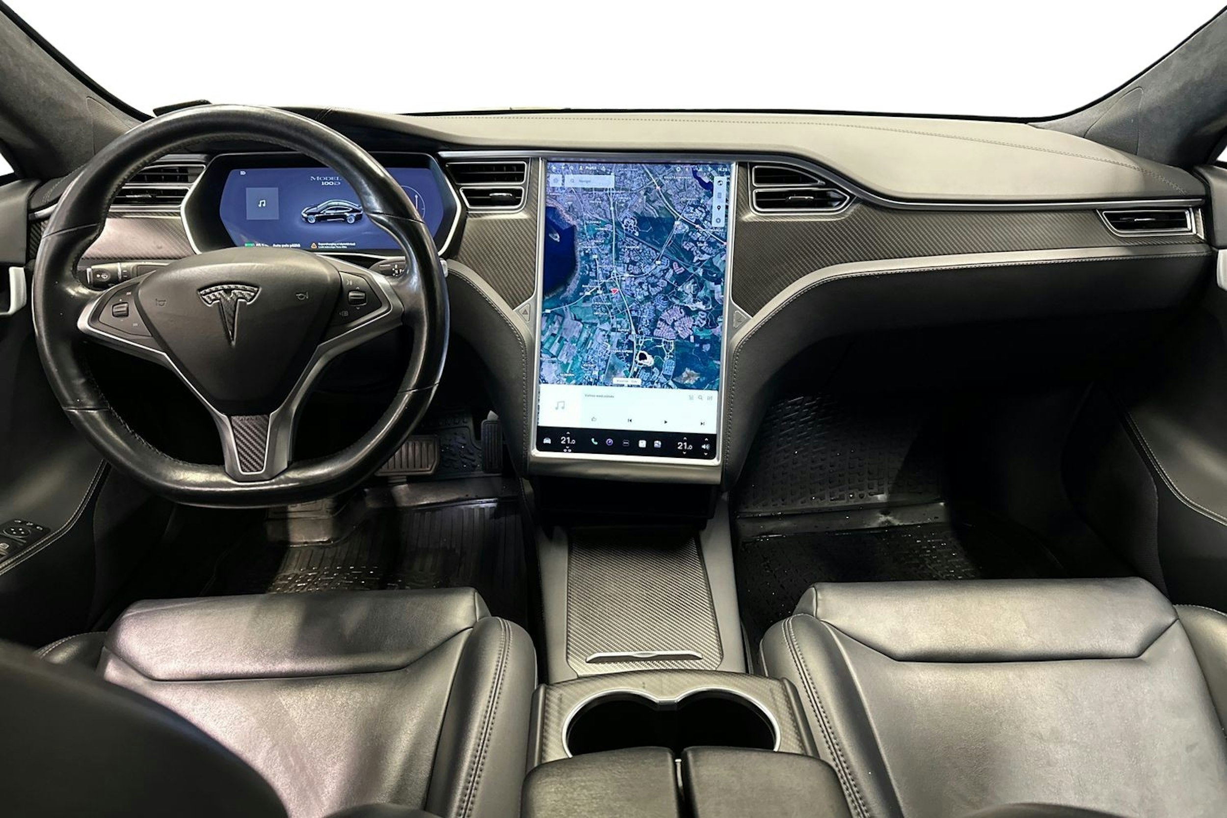 musta Tesla Model S 2017 kuva 9.
