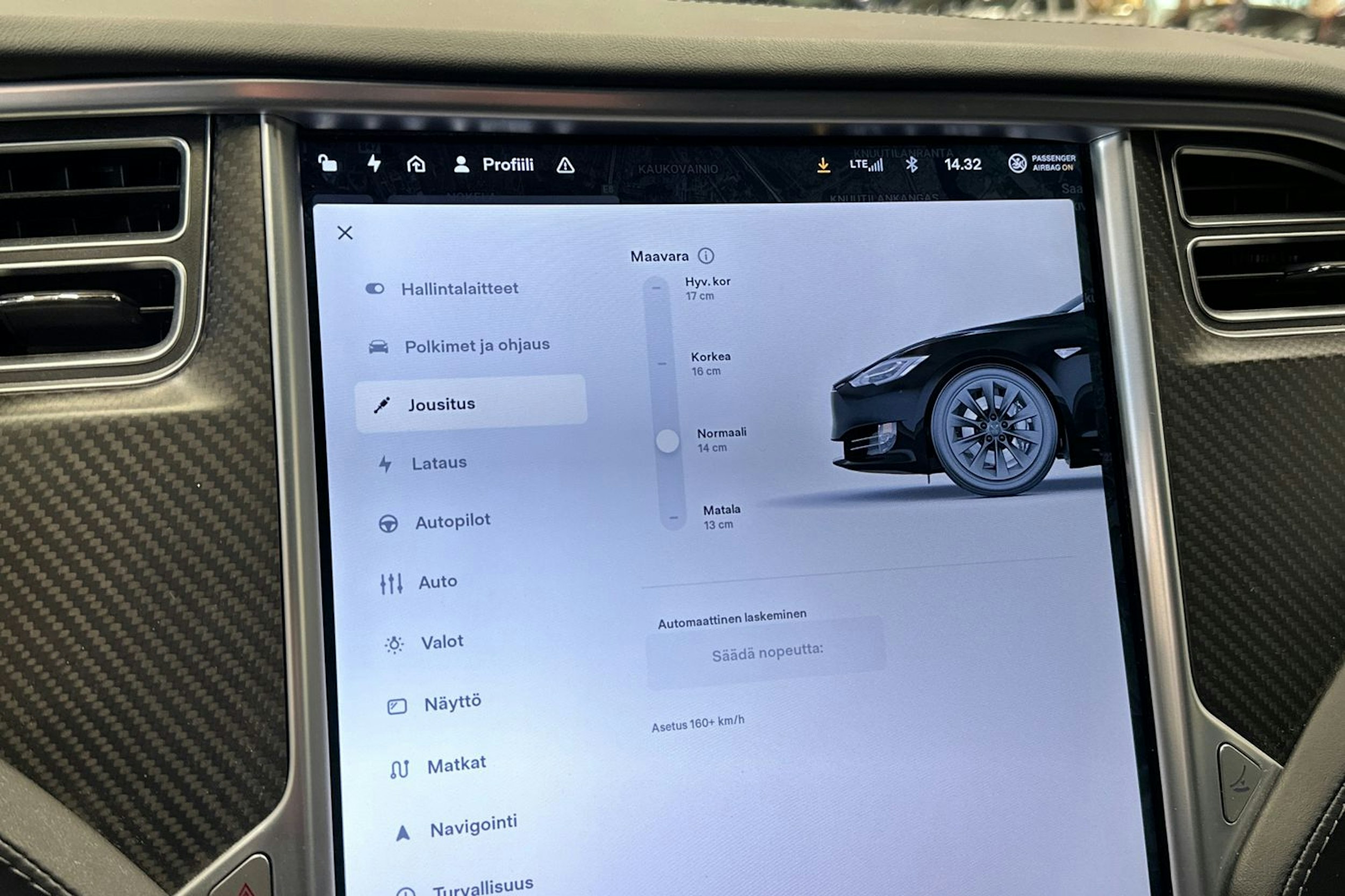 musta Tesla Model S 2017 kuva 22.