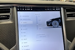 musta Tesla Model S 2017 kuva 22.