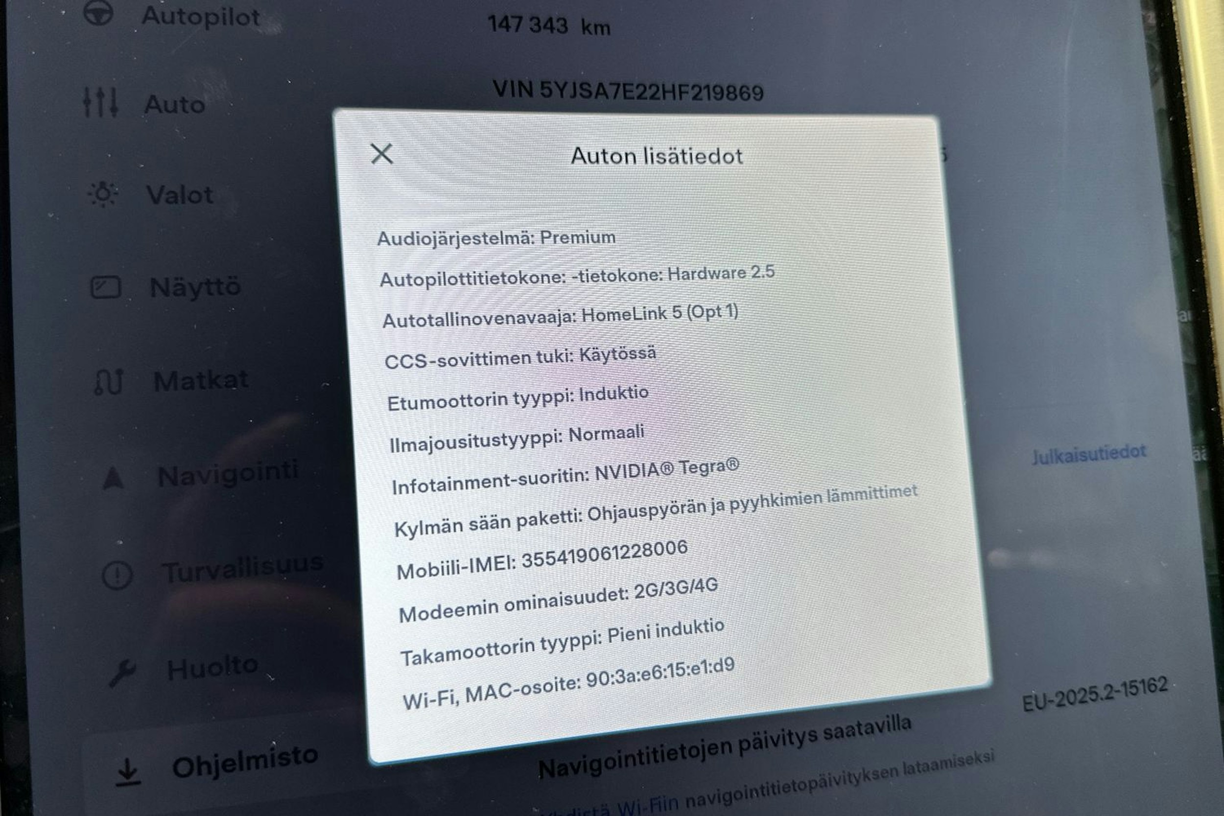musta Tesla Model S 2017 kuva 23.