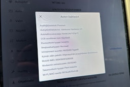 musta Tesla Model S 2017 kuva 23.