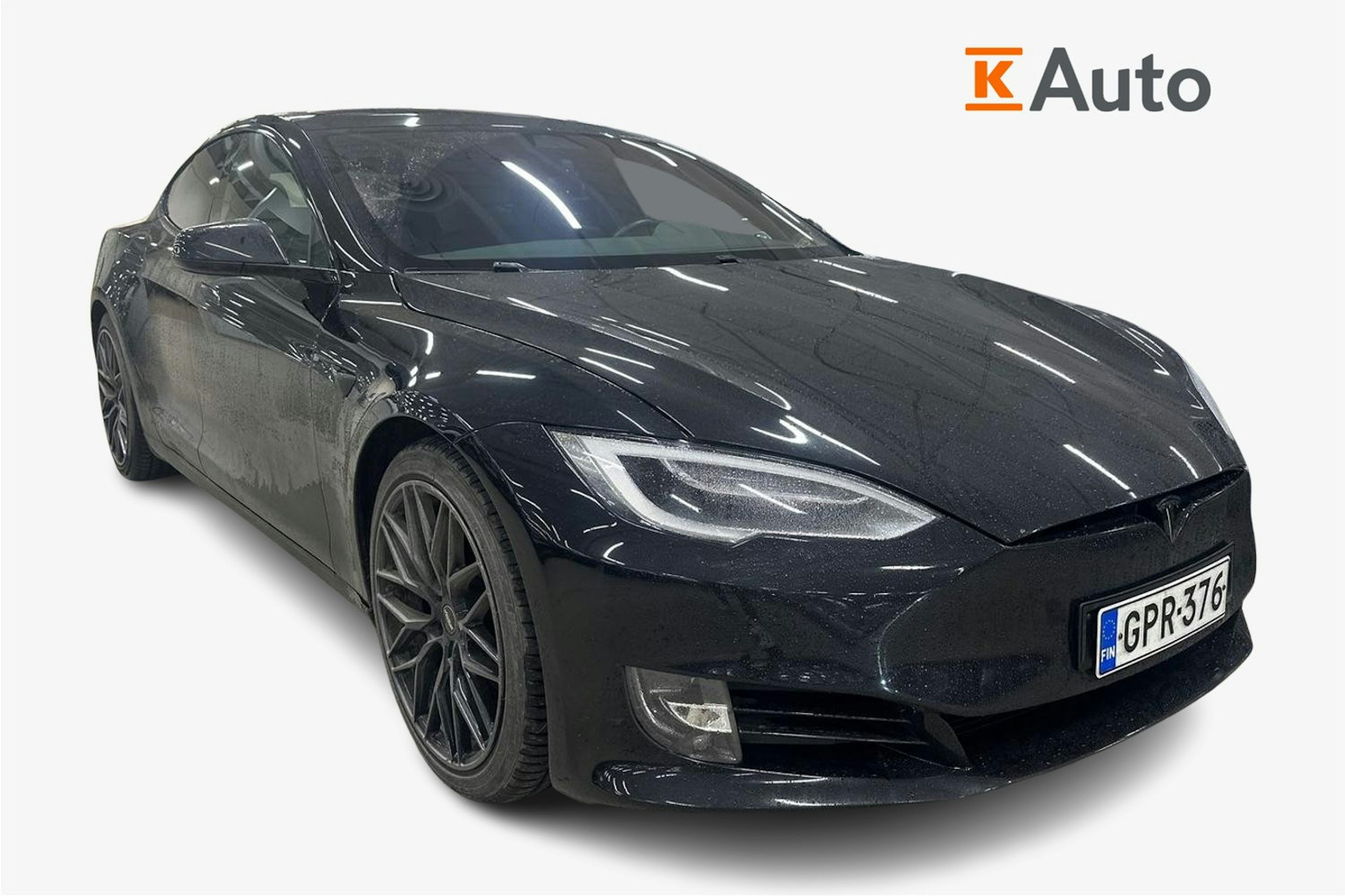 Musta Tesla Model S 2018 kuva 1.